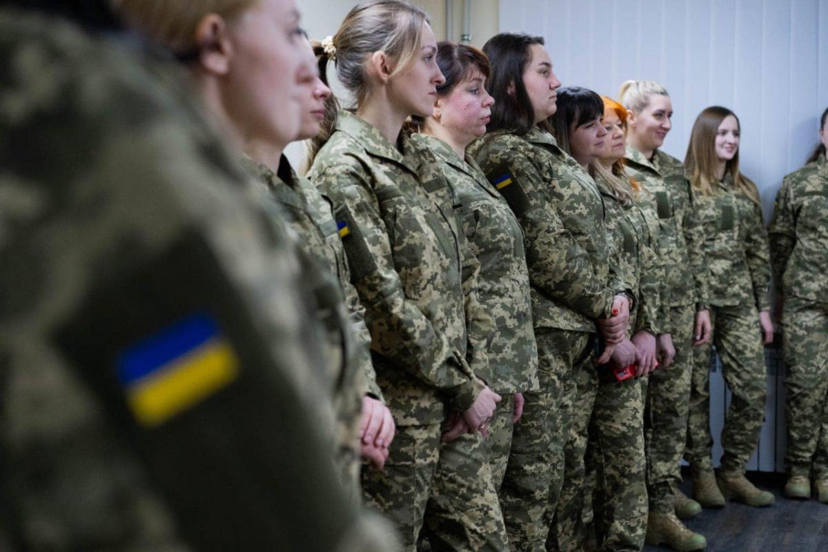 Жінки в ЗСУ тепер матимуть спеціальну форму / фото Сухопутні війська