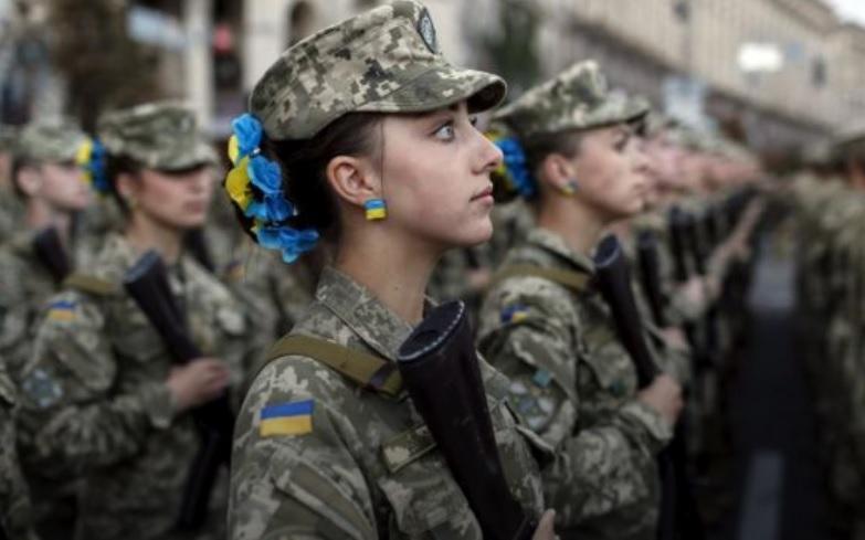 Вагітні та в декреті: деяких жінок-військовослужбовців звільнять від мобілізації / фото Reuters
