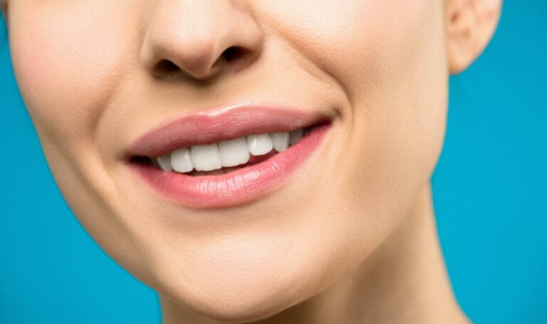 Найшкідливіші для зубів продукти: що краще не їсти часто, щоб не стати постійним клієнтом стоматолога - today.ua