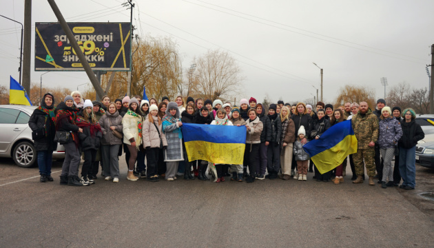 На Кіровоградщині влаштували жіночий автопробіг на підтримку ЗСУ