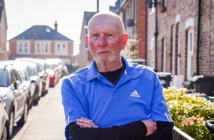 Хаос у британському місті, оскільки вся дорога щодня забивається пасажирами, які їдуть у відпустку