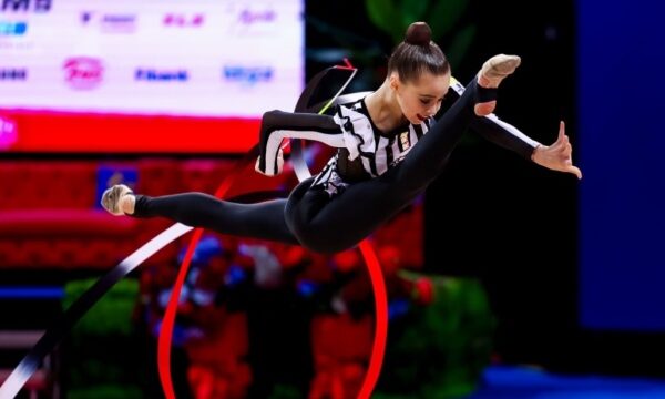 Українська гімнастка Таїсія Онофрійчук завоювала медалі на Кубку світу в Баку
