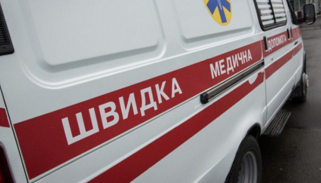 Жінка поранена внаслідок атаки російського безпілотника на Херсоні У Херсоні внаслідок атаки російського дрона поранена жінка