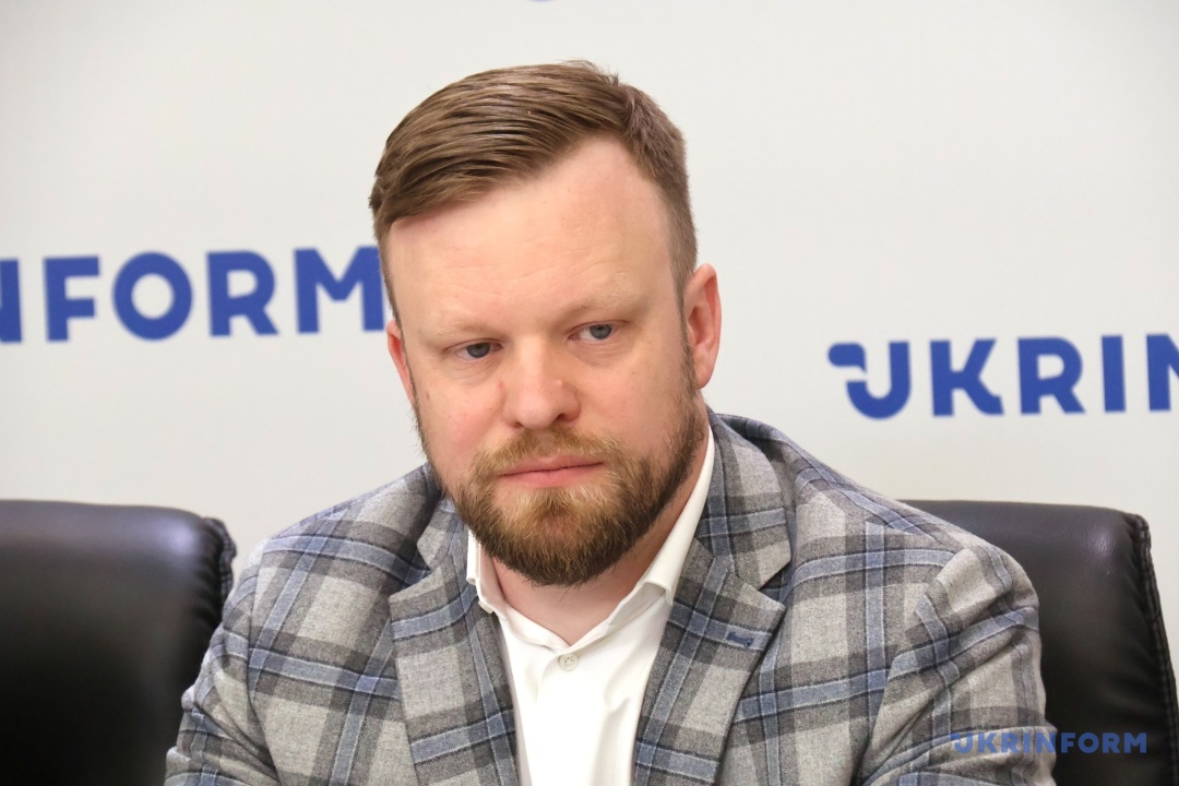Арсен Макарчук Арсен Макарчук