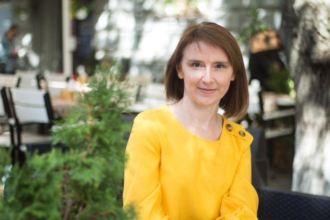 Олена Стрельник, доктор соціологічних наук, старший науковий співробітник Інституту соціології НАН України. Олена Стрельник, докторка соціологічних наук, старша наукова співробітниця Інституту соціології НАН України.