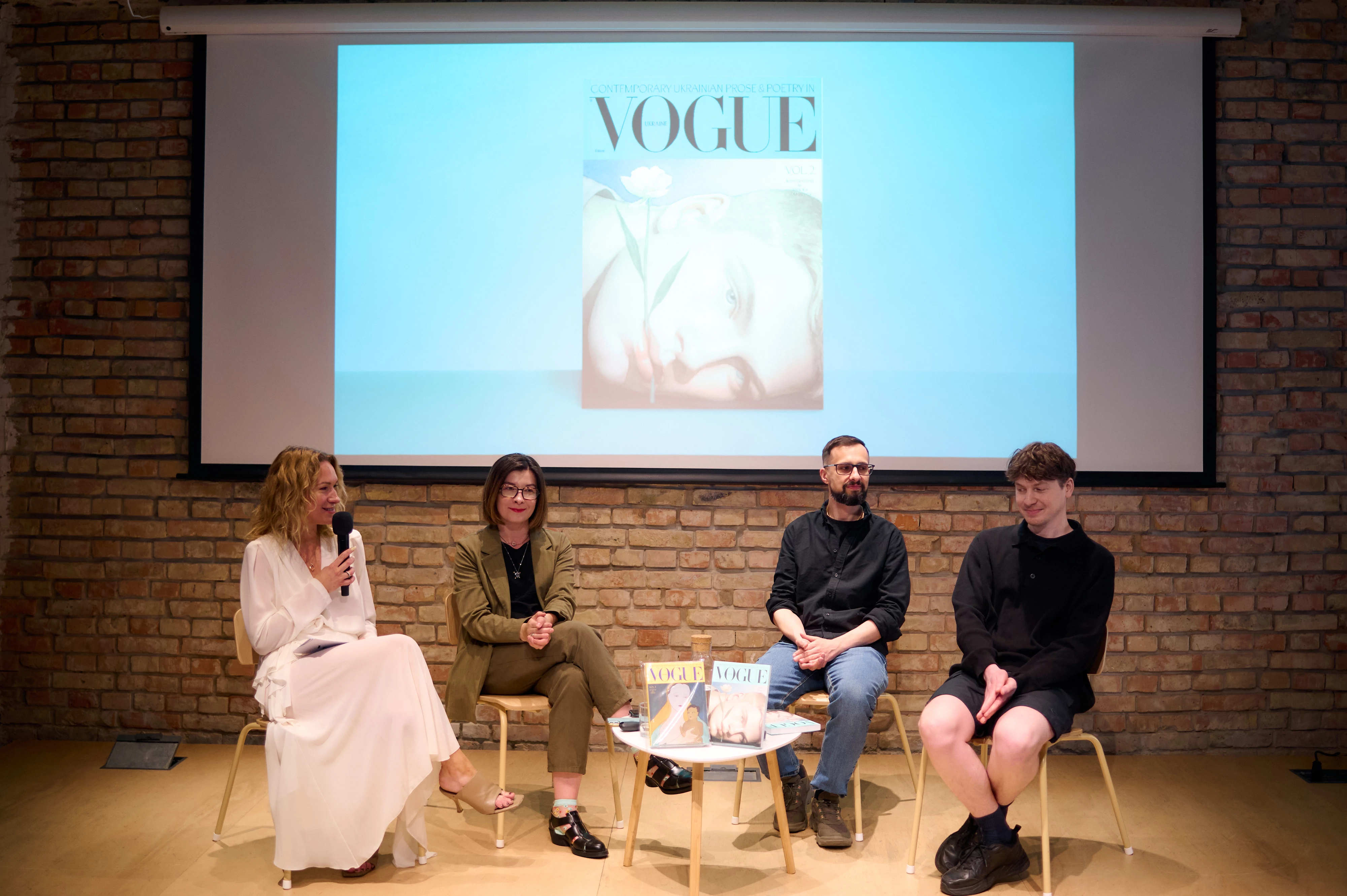 Презентація нової книги українського Vogue відбулася в книгарні Sense0