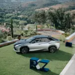 Перше знайомство з Lexus RZ: редактор Vogue Ukraine тестує головну…