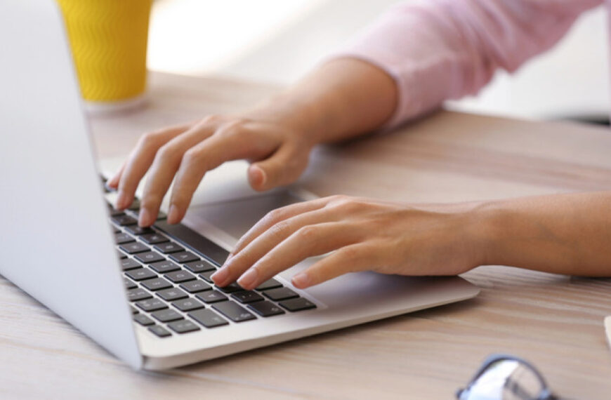 «Жінки в медіа» запускають опитування щодо впливу штучного інтелекту на…