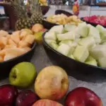 Який фрукт виводить зайву воду краще за таблетки: набряки зникнуть…