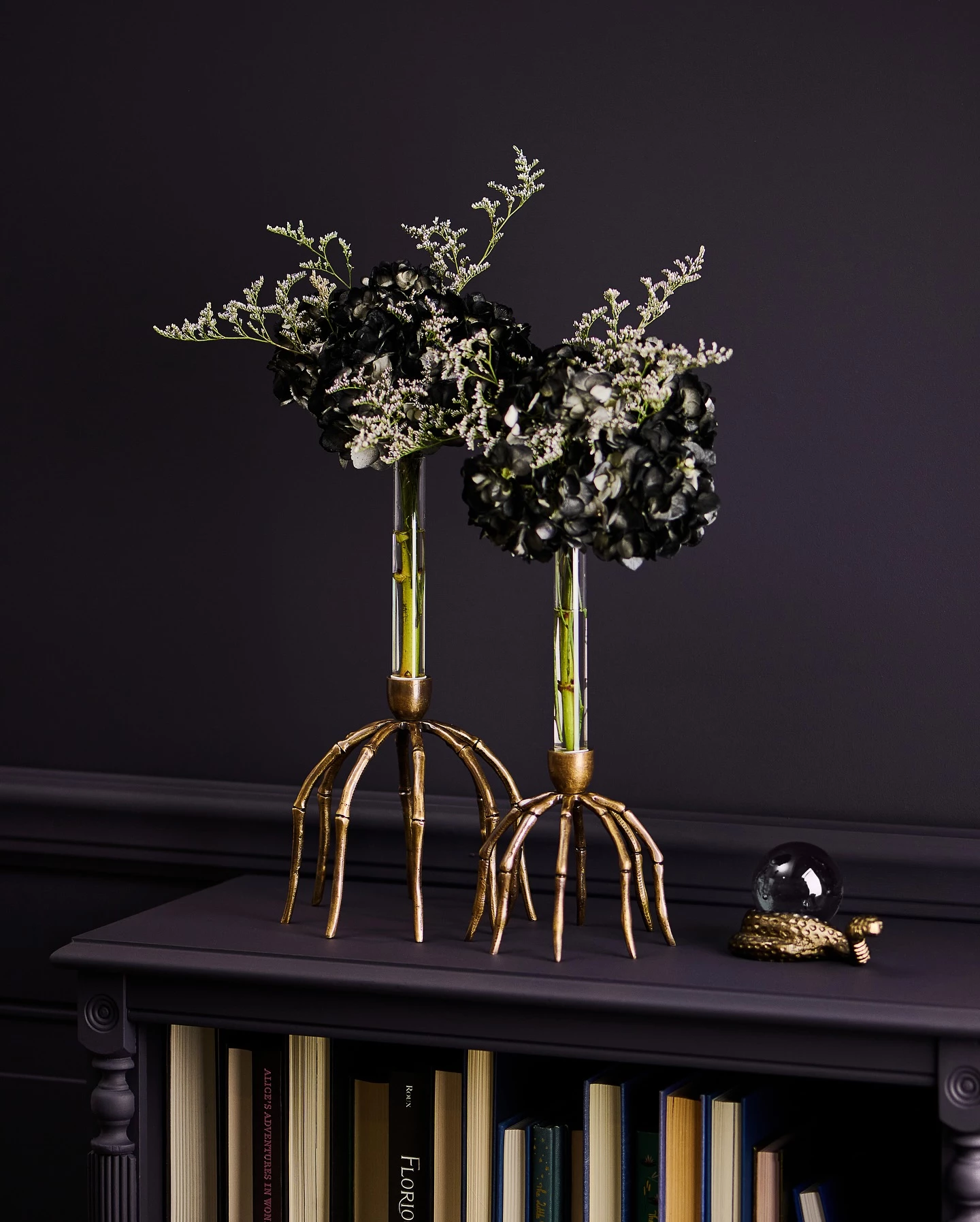 Instagram @shopbasevase Instagram @shopbasevase3