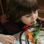 4 головні правила етикету за столом, які важливо знати дитині