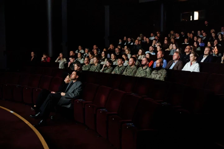 У Лондоні показали нову серію документального фільму VARTA про українських захисниць9