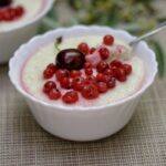 Чому манна каша небезпечна для жінок після 40: ендокринолог пояснила,…