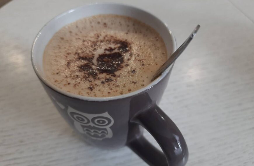 Чому від кави з корицею худнуть швидше: секретне поєднання, яке прискорює метаболізм на 15%