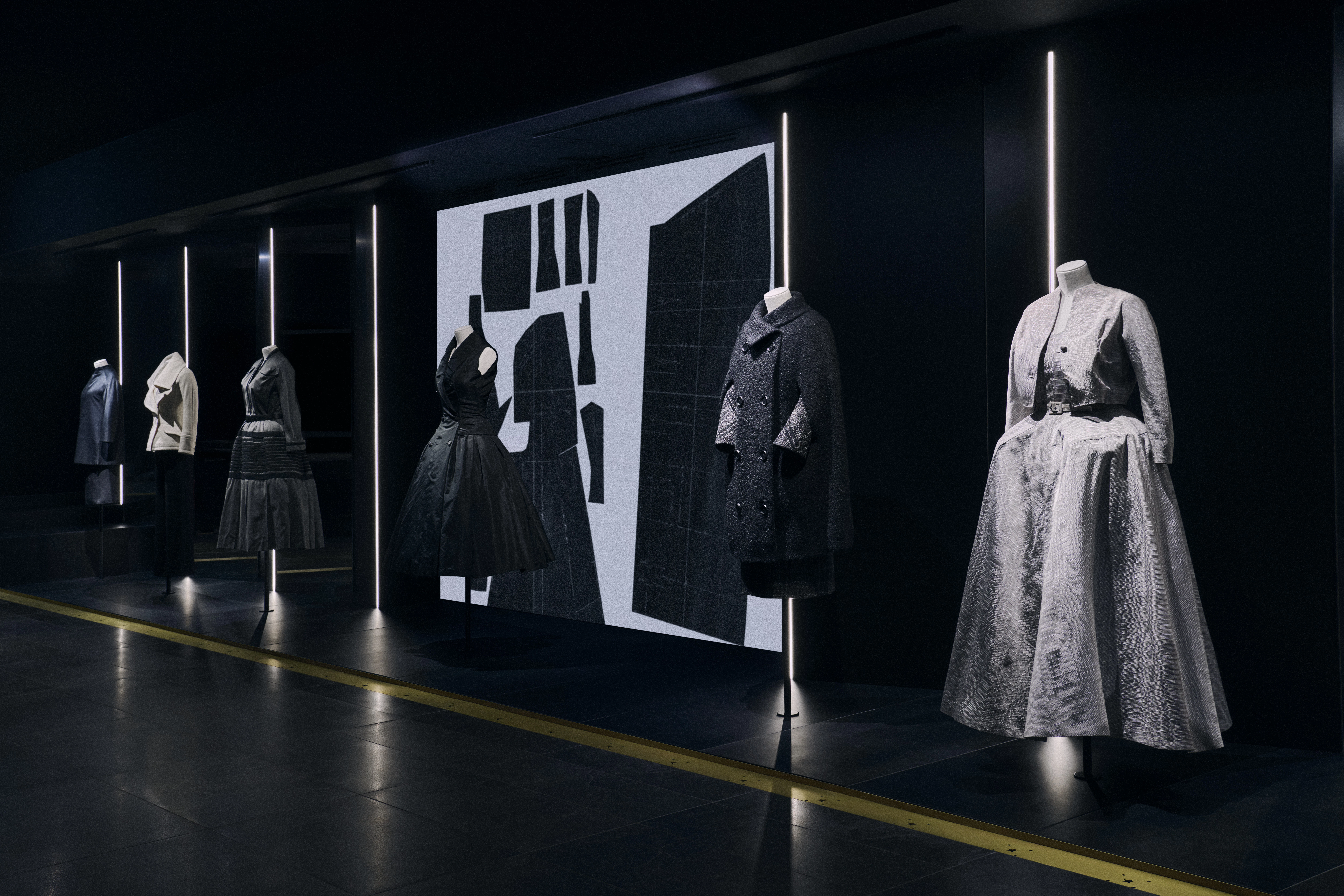 Майстер кутюру: спільна виставка Dior та Alaïa3