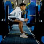 Спортивний одяг в авіа та залізничному транспорті: припустимо чи ні?