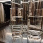 Навіщо потрібна сіль при зневодненні: чому пити одну воду під…