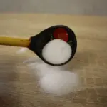 Що буде, якщо повністю відмовитись від солі на місяць: наслідки