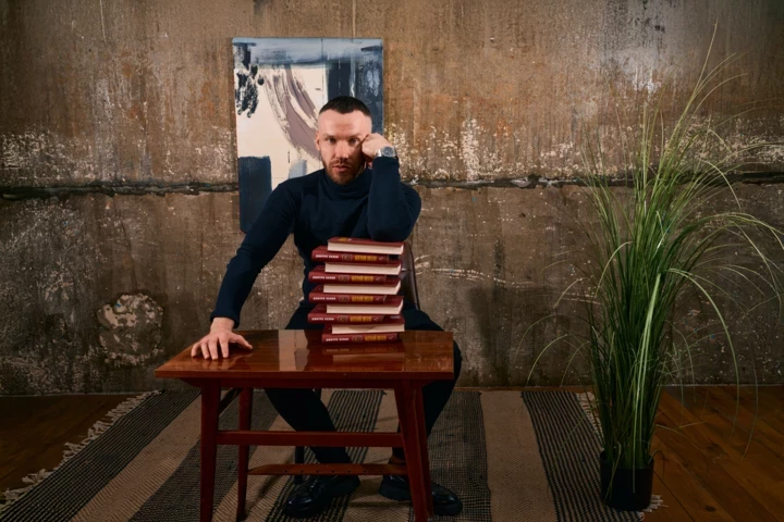 Засновник видавництва "Адаптації" Дмитро Бєлов — про те, чому важливо видавати книги про війну1