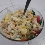 Який популярний салат викликає здуття живота: ви готуєте його на…