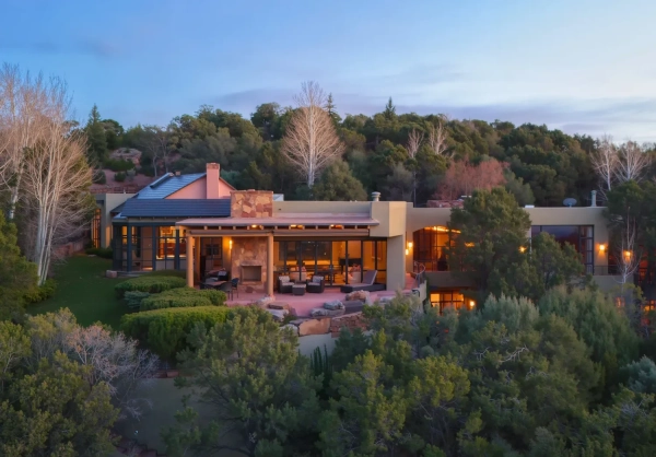 Дім актора Джина Гекмена виставлено на продаж майже через рік після його кончини.