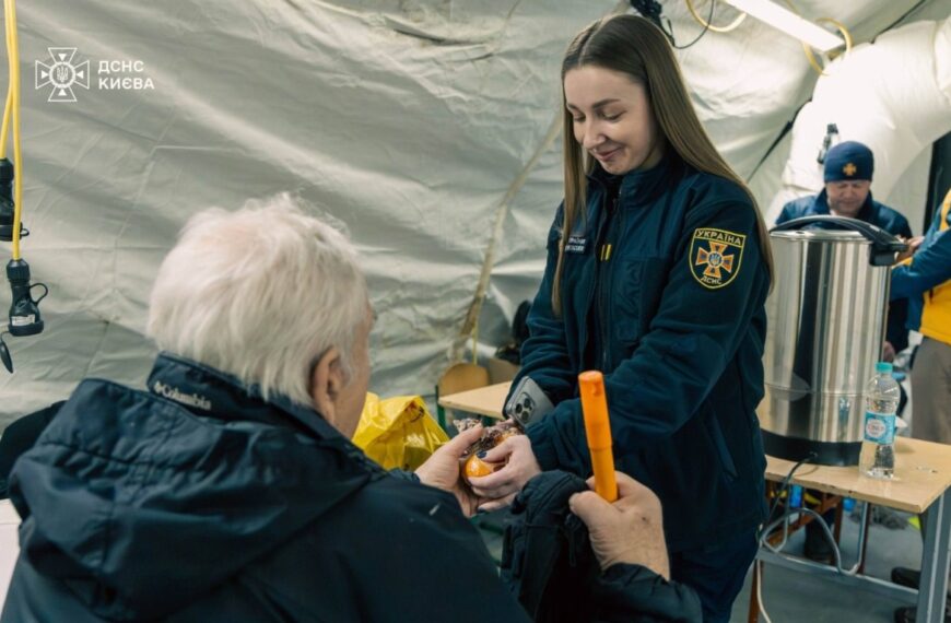 Доглядова праця: державна політика для стійкості країни у воєнний час