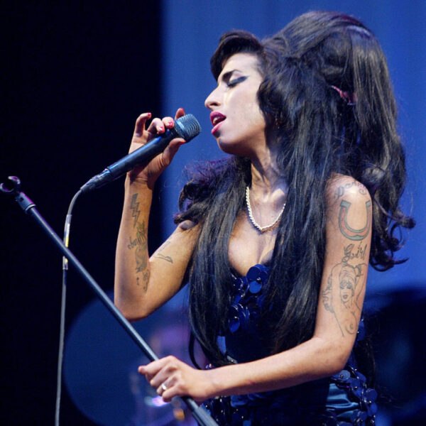 «Емі я втрачала двічі»: життєва історія музичної легенди, викладена її…