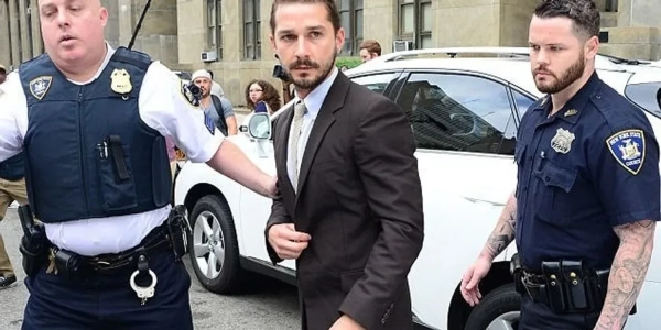 Шайа ЛаБаф втягнувся у бійку на Марді Гра, що призвела до арешту, у Французькому кварталі, де також брали участь медики та танці.