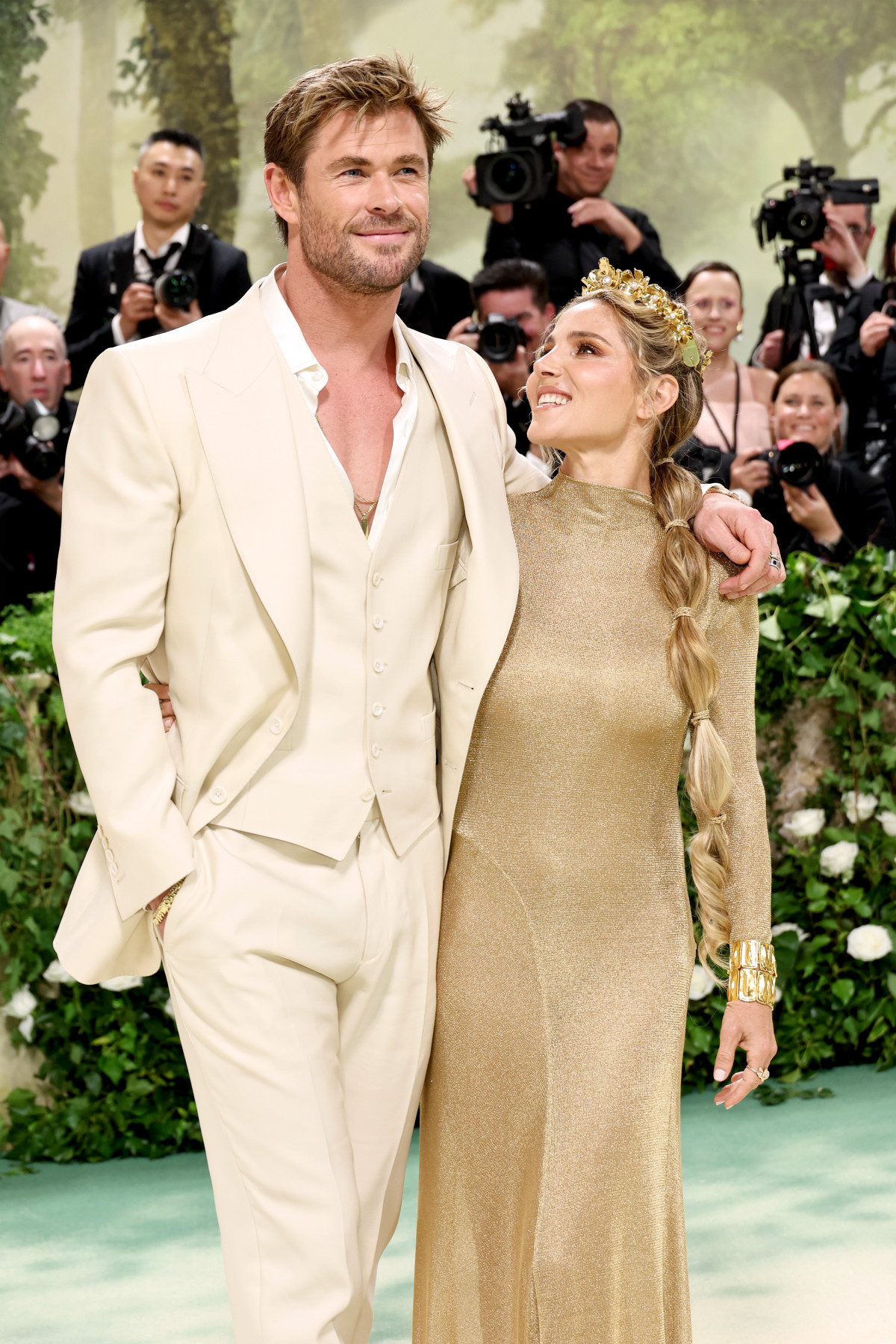 Найсвітліші появи знаменитих дуетів на червоних хідниках у 2024-му.
8