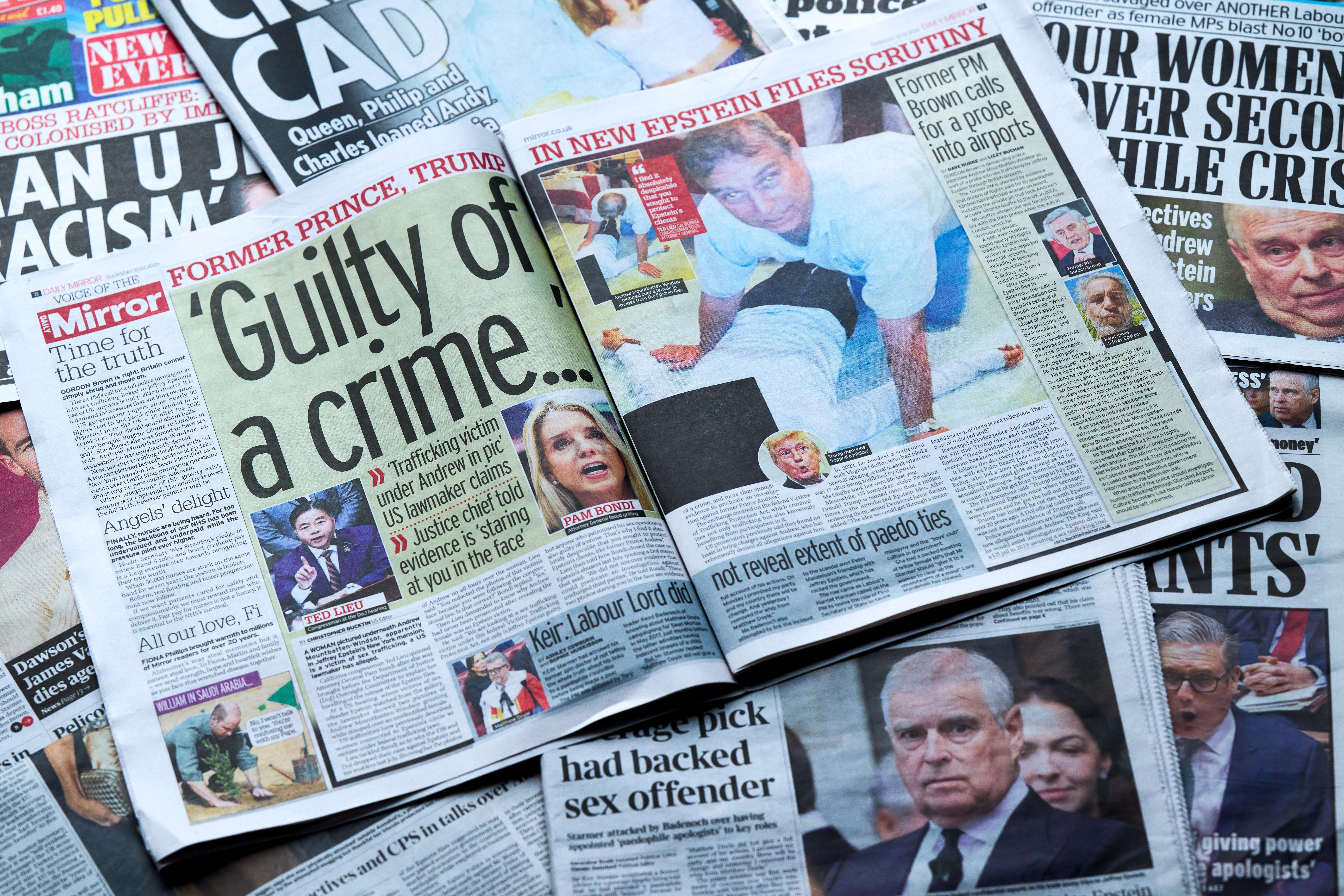 Королівська родина вперше відреагувала на нещодавні документи у справі Джеффрі Епштейна.1