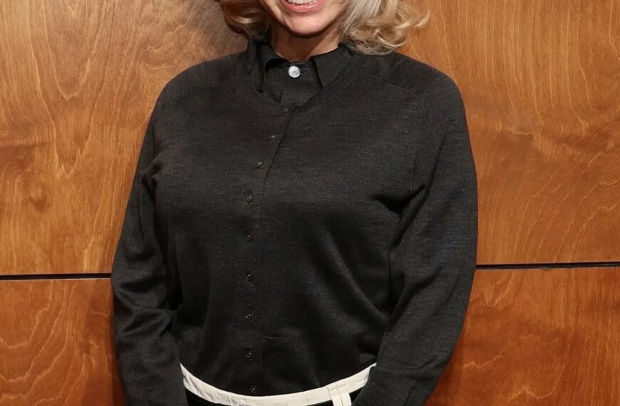 Памела Андерсон: зухвала рок-н-рольна зачіска