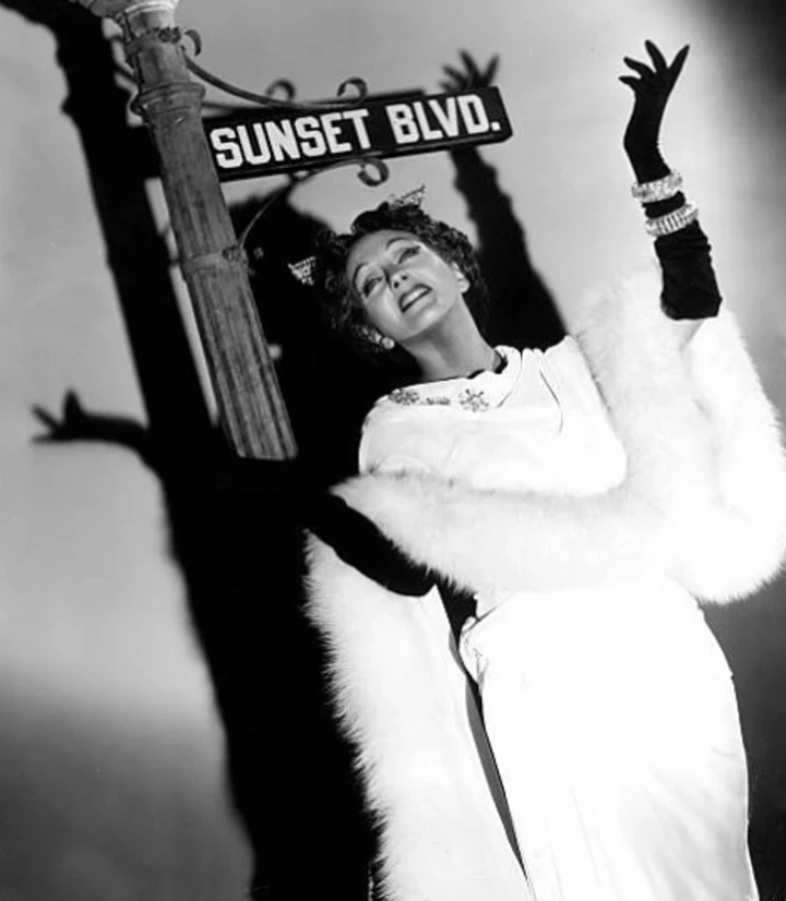 Книга для відпочинку: "Cartier: Неймовірна розповідь про династію, що збудувала ювелірну імперію"3