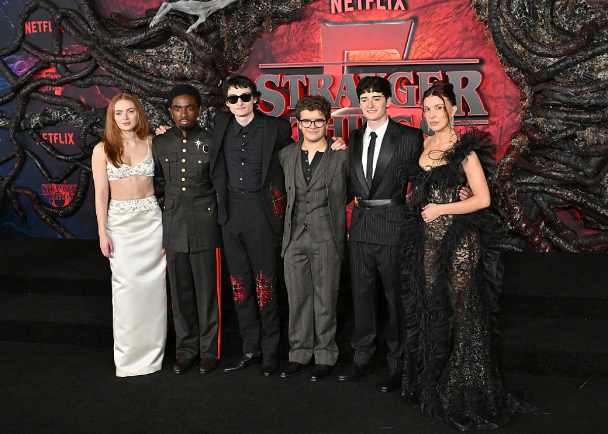 Як еволюціонували актори серіалу «Дивні дива» за десятиліття виробництва1