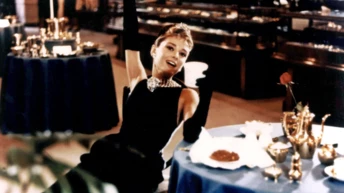 Лілі Коллінз втілить Одрі Гепберн у стрічці “Про стрічку” про…