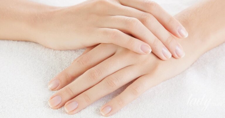 "Зелені нігті" — це незвичайна інфекція, що стала вірусною у TikTok і викликає тривогу 11