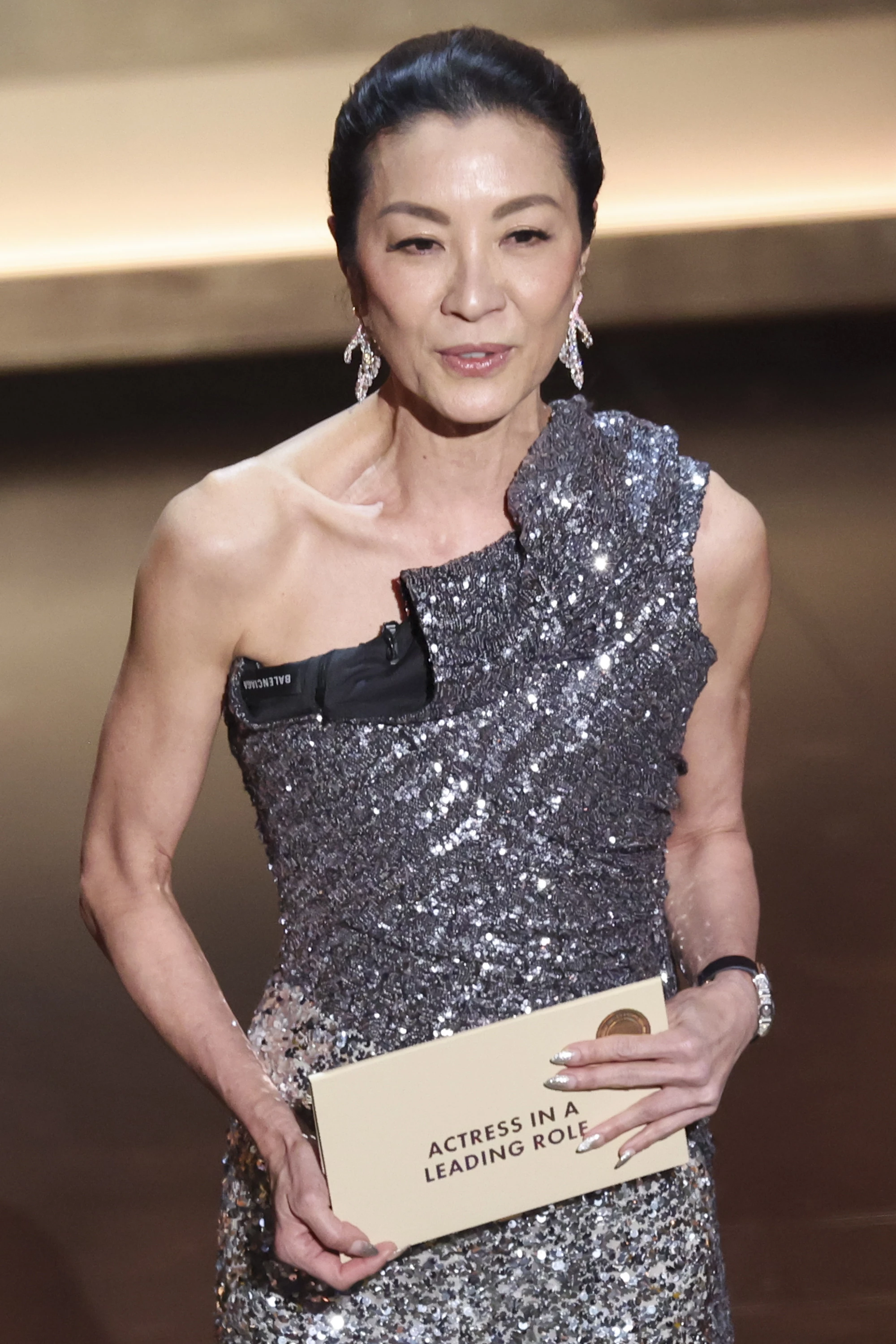 Мішель Йео, 6222