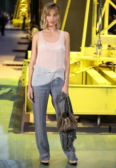 Марго Роббі має нову зачіску – боб та “рваний” чубчик.