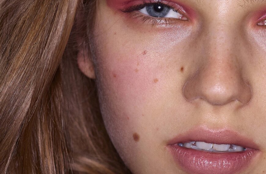 Вранці чи ввечері: коли краще мити голову