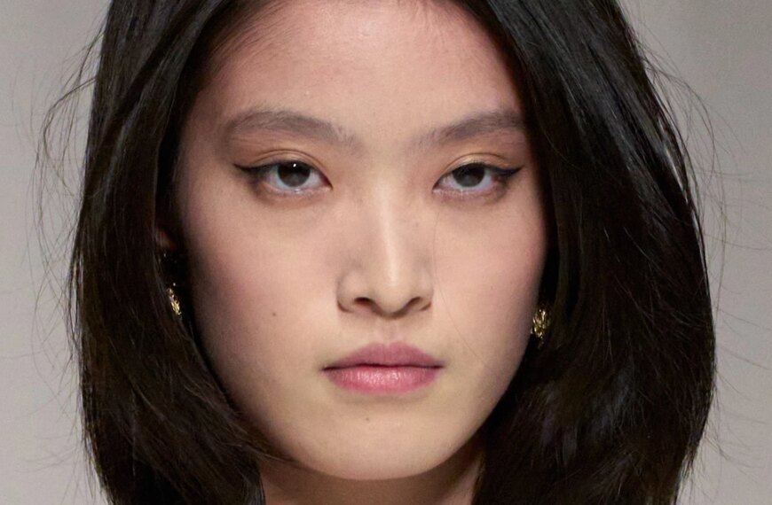 Найкращі модні стрижки для волосся середньої довжини — вишукані варіанти, які ніколи не підведуть