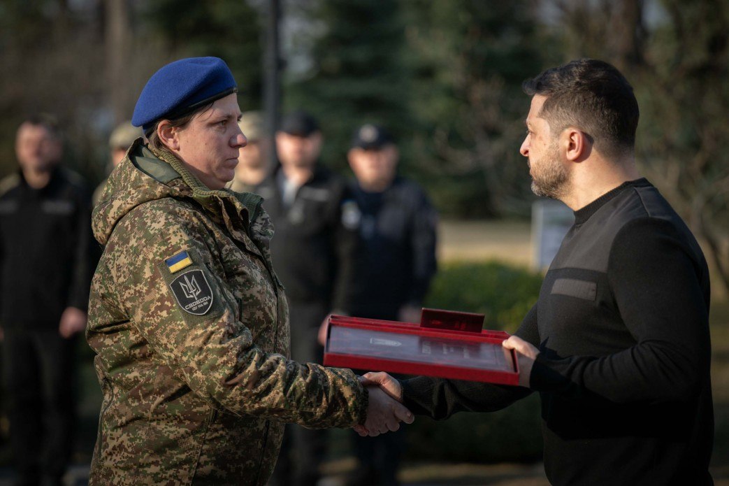 Олександра Давиденко: Подвиг, відзначений найвищою державною нагородою