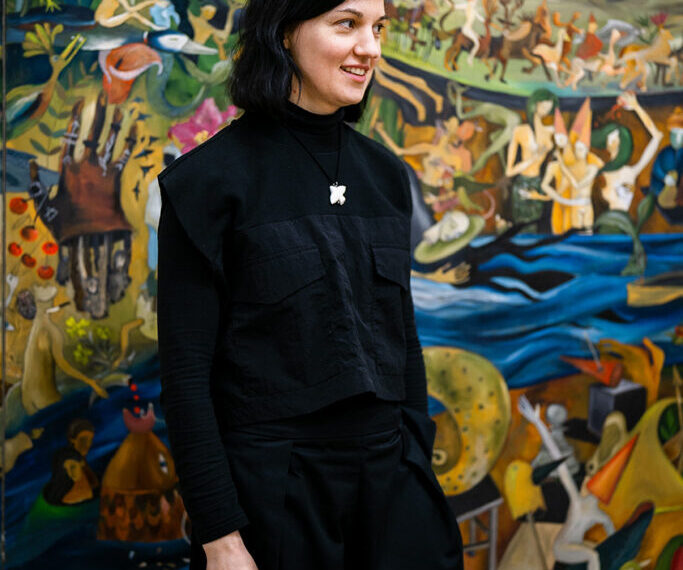 Аліна Гаєва розгортає “Всесвіт навиворіт” у новій персональній експозиції