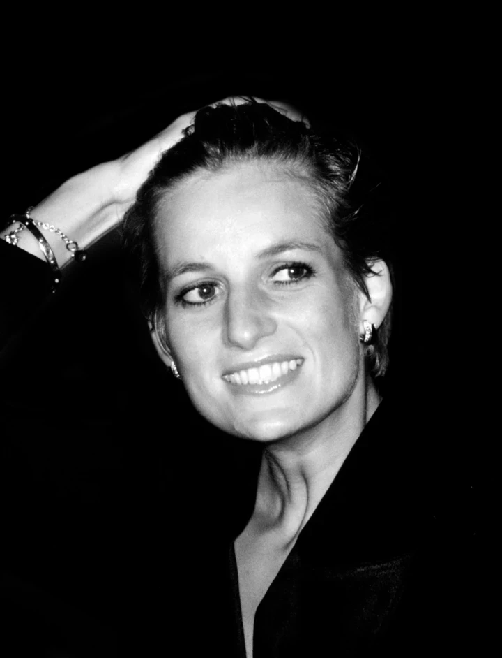 Шон Макнайт: Як легендарний стиліст сформував образ принцеси Діани1