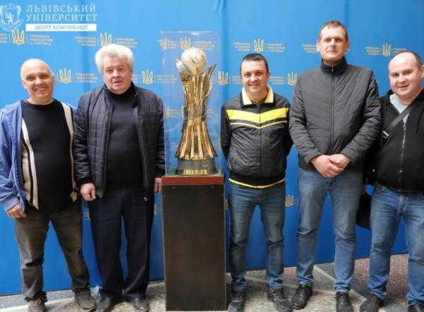 "Шахтар" чи "Динамо": хто здобуде Кубок України у Львові? Анонс грандіозного фіналу 14