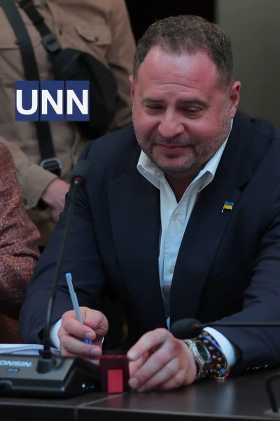 Єрмак розкрив деталі своєї справи: про консультації астрологів та таємничого поручителя 16