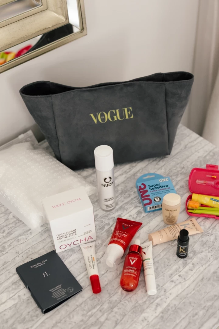 Розпаковуємо: Вміст органайзера Vogue Ukraine Wellness Escape1
