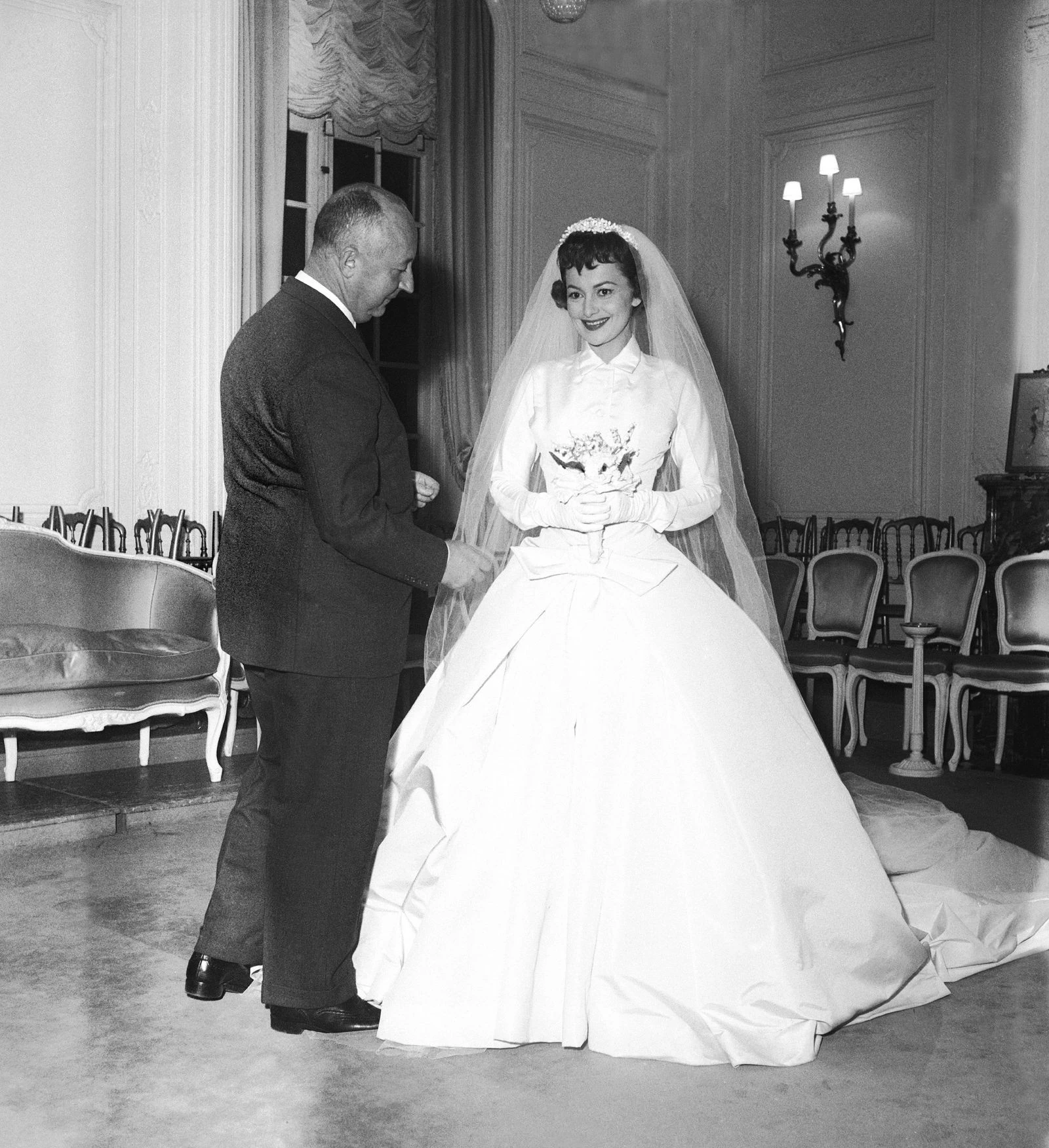 9 визначних весільних нарядів від Dior, що стали історичними2