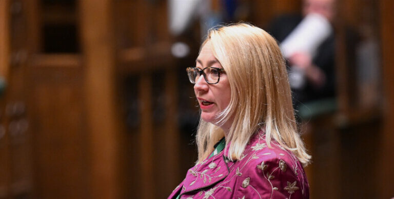 Парламентарка судиться за заборону Grok: вимагає припинити генерацію її сексуалізованих зображень 10