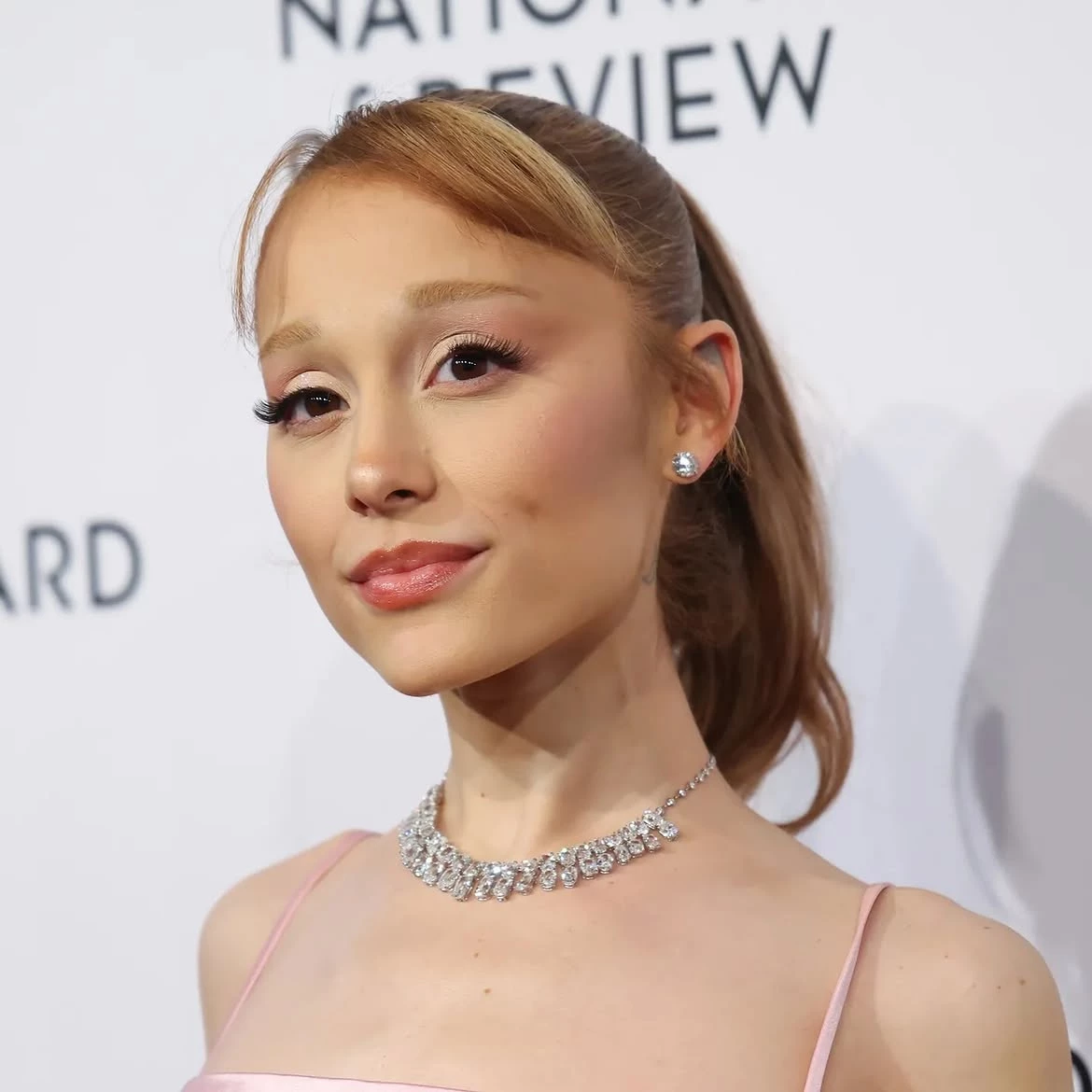 @fav.ari.material1