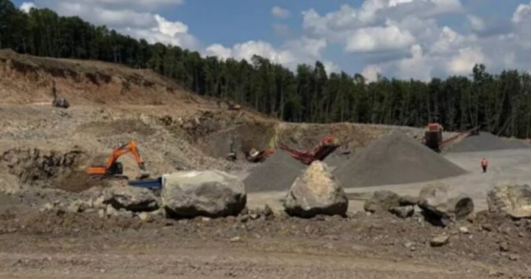 Андезитові нелегальні видобутки на Закарпатті: затримано депутата обласної ради та ще трьох осіб 3