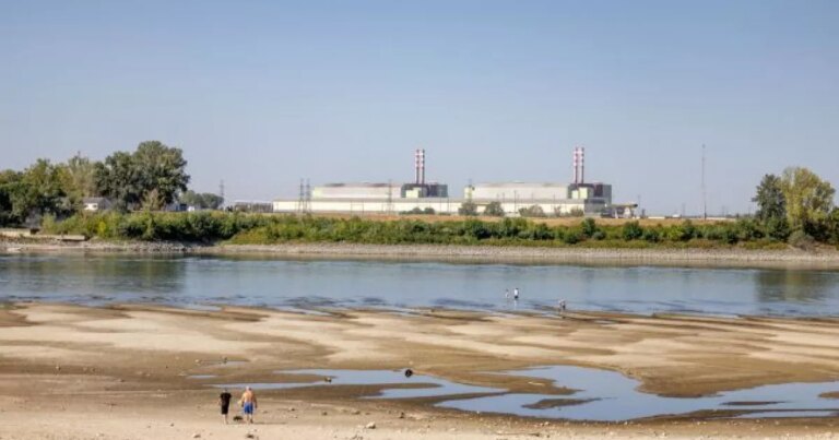 Спекотні температури та низький рівень води в Дунаї спричинили енергетичну кризу в Угорщині: як охолоджуються атомні електростанції в Центральній Європі 1